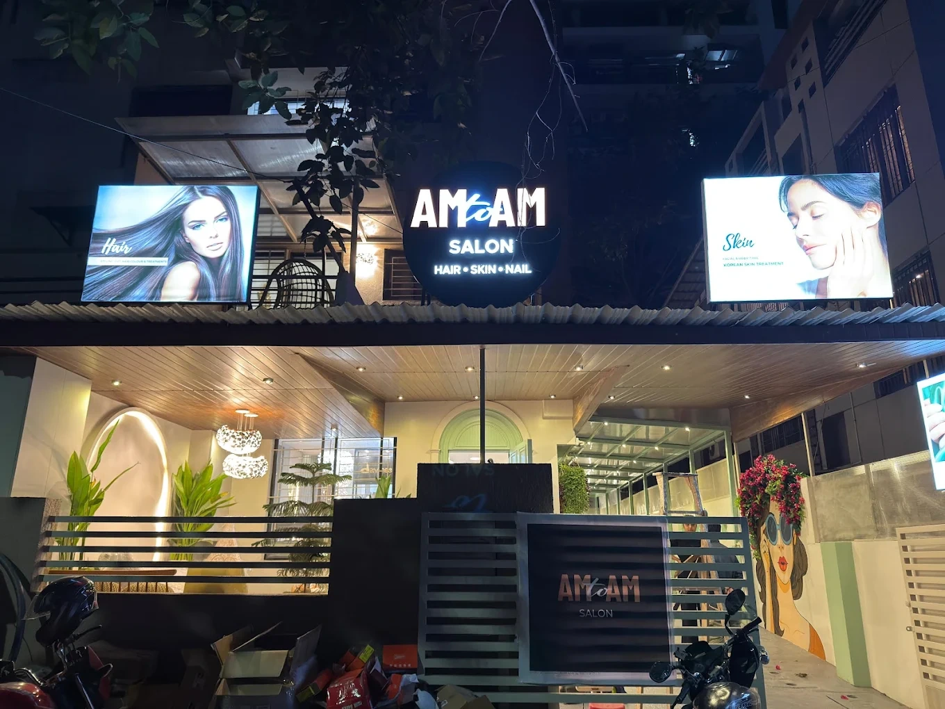 AM TO AM Salon entrance at Baner